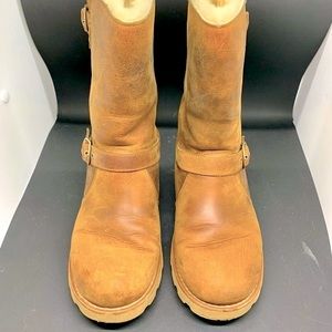 Ugg Noira weathered leather waterproof boots size 6